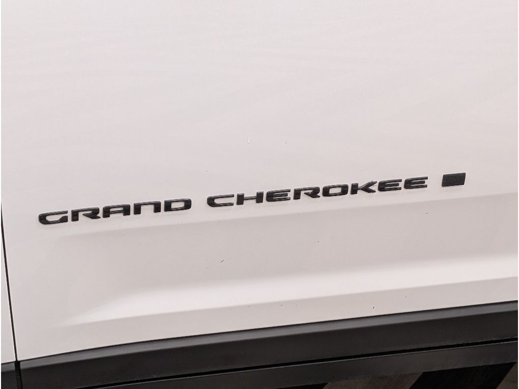 2022 Jeep Grand Cherokee Altitude Bozeman MT