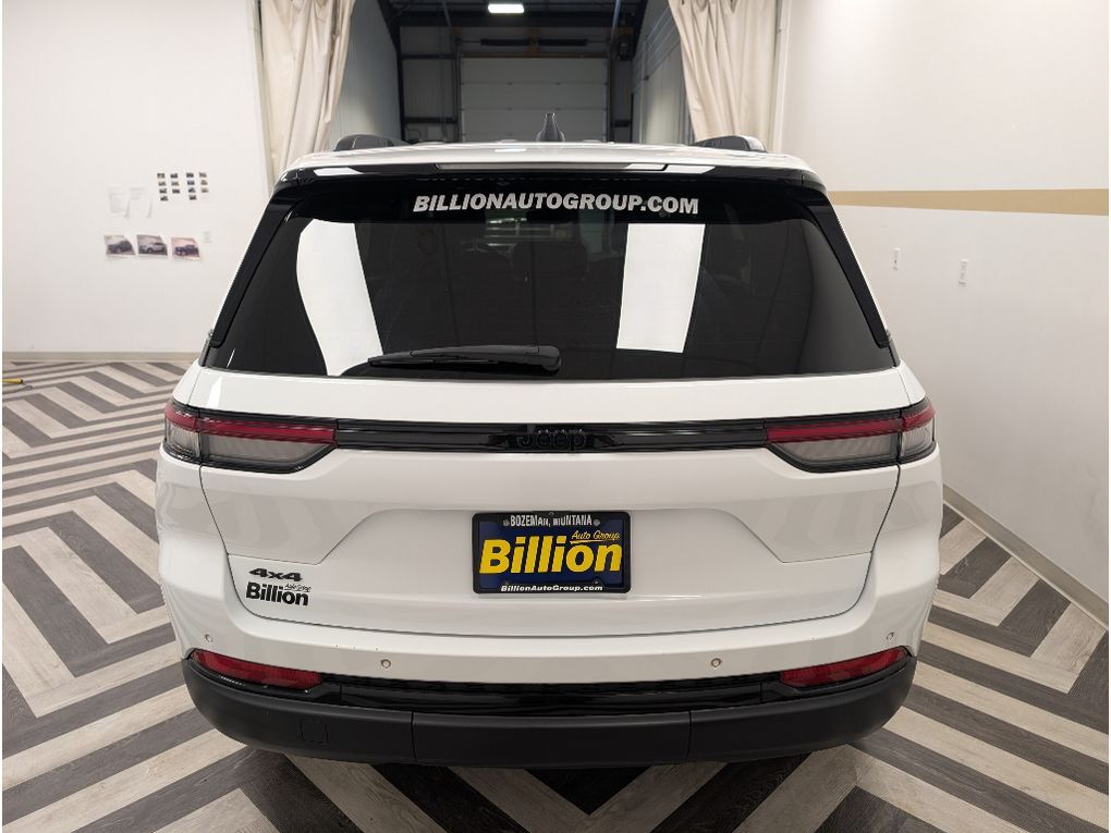 2022 Jeep Grand Cherokee Altitude Bozeman MT