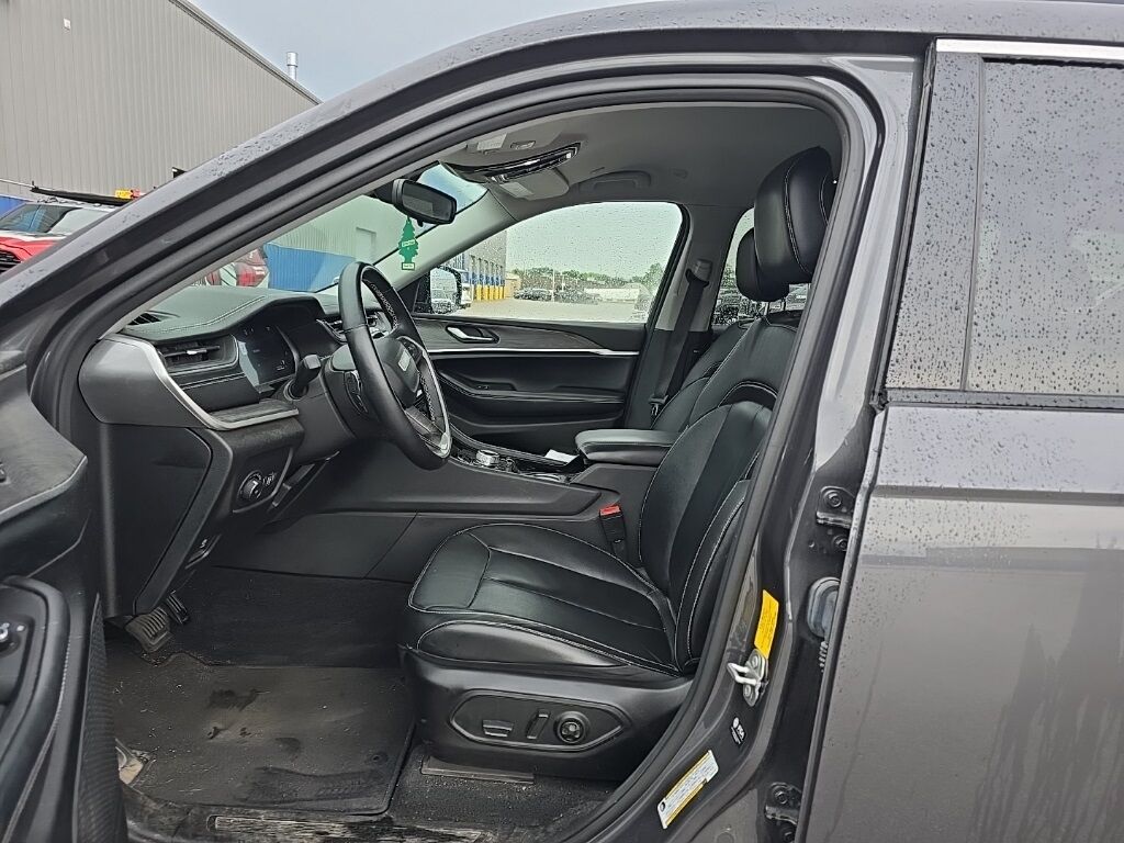 2022 Jeep Grand Cherokee L Limited 4WD 6 Passenger Fond du Lac WI