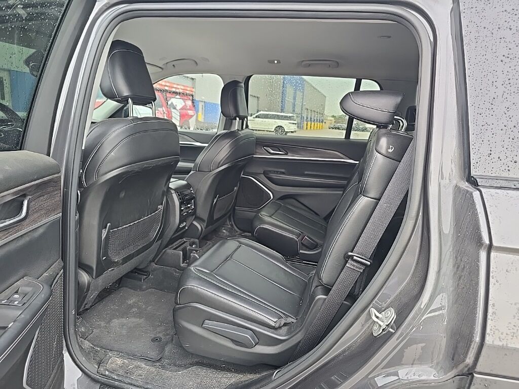 2022 Jeep Grand Cherokee L Limited 4WD 6 Passenger Fond du Lac WI