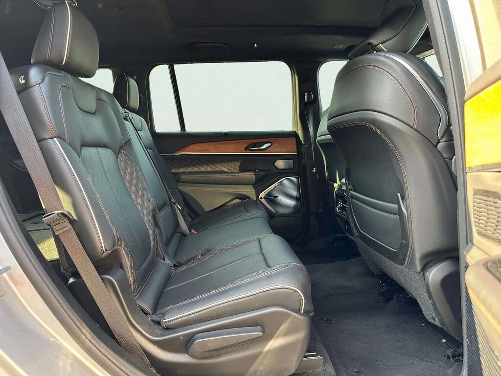 2022 Jeep Grand Cherokee L Summit w/Reserve &amp; Advanced Protech Pkg San Clemente CA