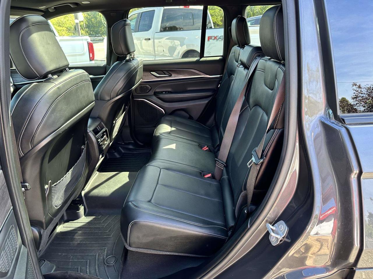 2022 Jeep Grand Cherokee Overland Clifton Park NY