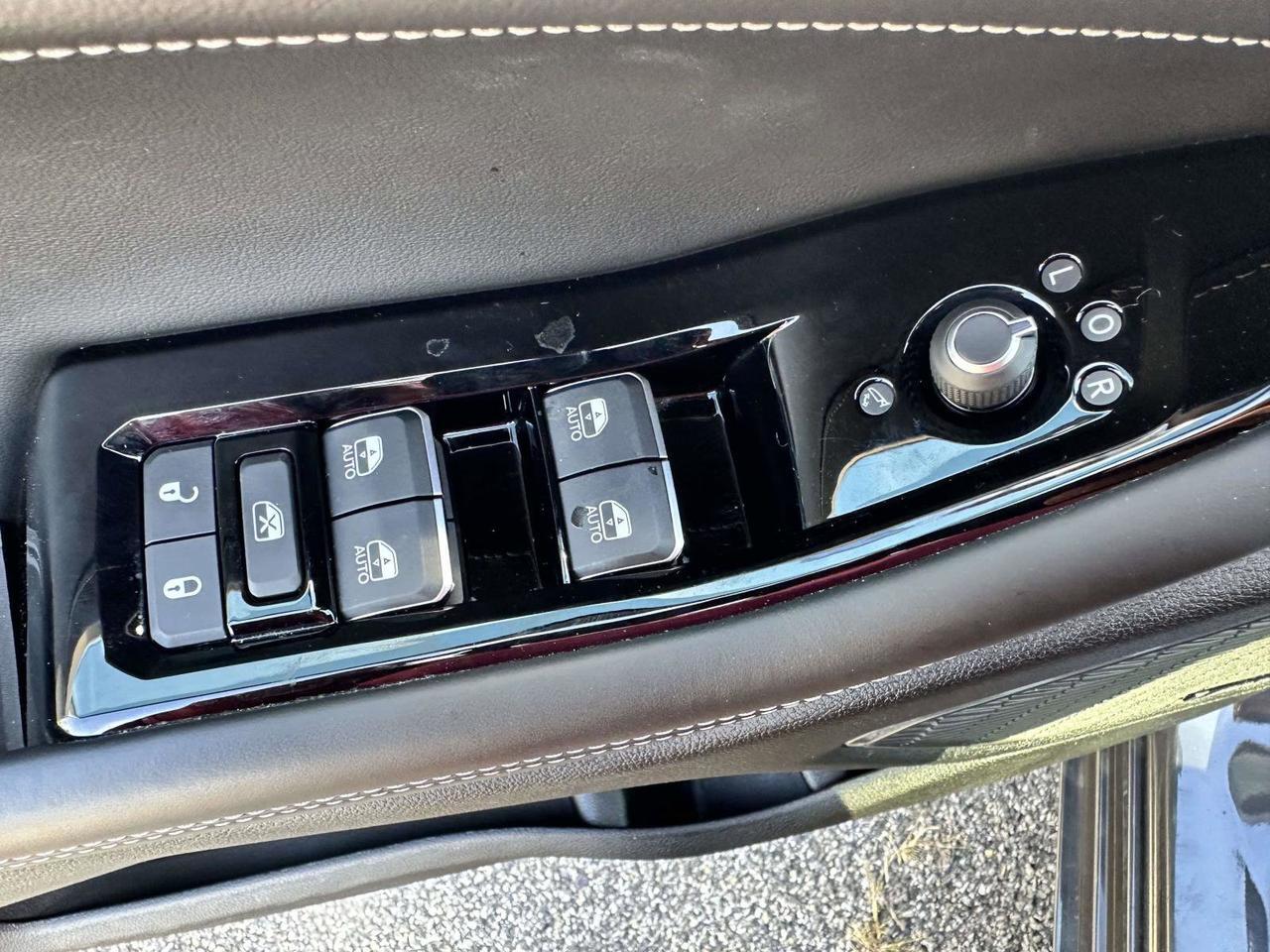 2022 Jeep Grand Cherokee Overland Clifton Park NY