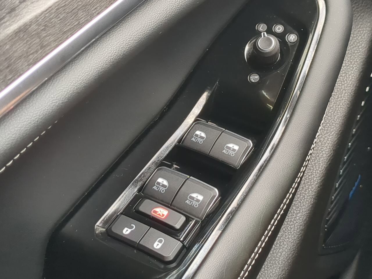 2022 Jeep Grand Cherokee Overland Appleton WI