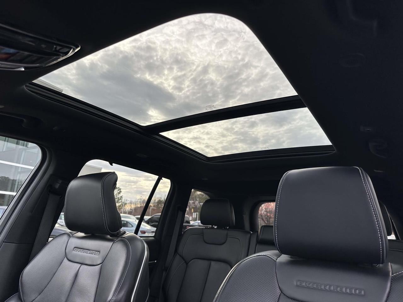 2022 Jeep Grand Cherokee Overland Woodbridge VA