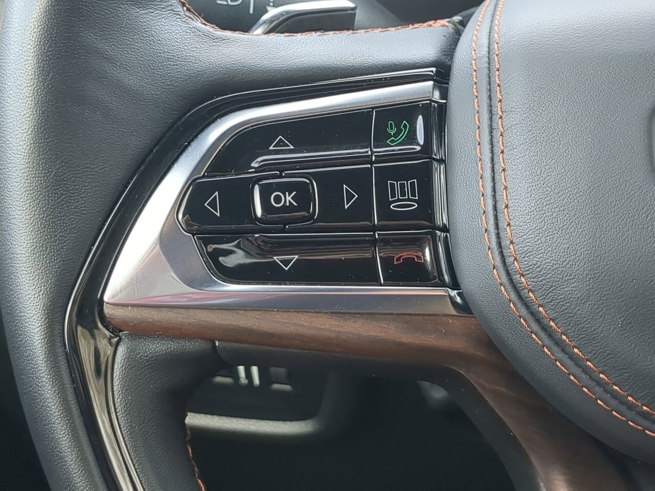 2022 Jeep Grand Cherokee Summit Appleton WI