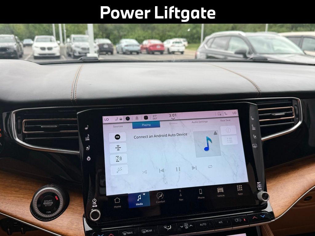 2022 Jeep Grand Wagoneer Series III