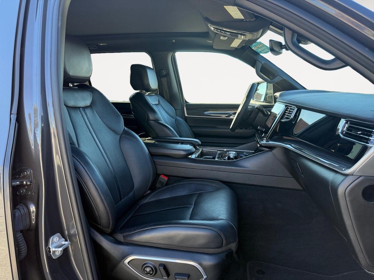 2022 Jeep Wagoneer Series II, HEATED AND VENTILATED SEATS, HEATED STEERING WHEEL, MOONROOF, APPLE CARPLAY/ANDROID AUTO, ALPINE SPEAKERS, BACKUP CAMERA, WIFI, NAVIGATION, WIRELESS CHARGING PAD, HEATED EXTERIOR MIRRORS, THIS IS A GREAT VEHICLE FOR A GREAT PRICE! Norfolk VA 2022 Jeep Wagoneer Series II, HEATED AND VENTILATED SEATS, HEATED STEERING WHEEL, MOONROOF, APPLE CARPLAY/ANDROID AUTO, ALPINE SPEAKERS, BACKUP CAMERA, WIFI, NAVIGATION, WIRELESS CHARGING PAD, HEATED EXTERIOR MIRRORS, THIS IS A GREAT VEHICLE FOR A GREAT PRICE! Norfolk VA