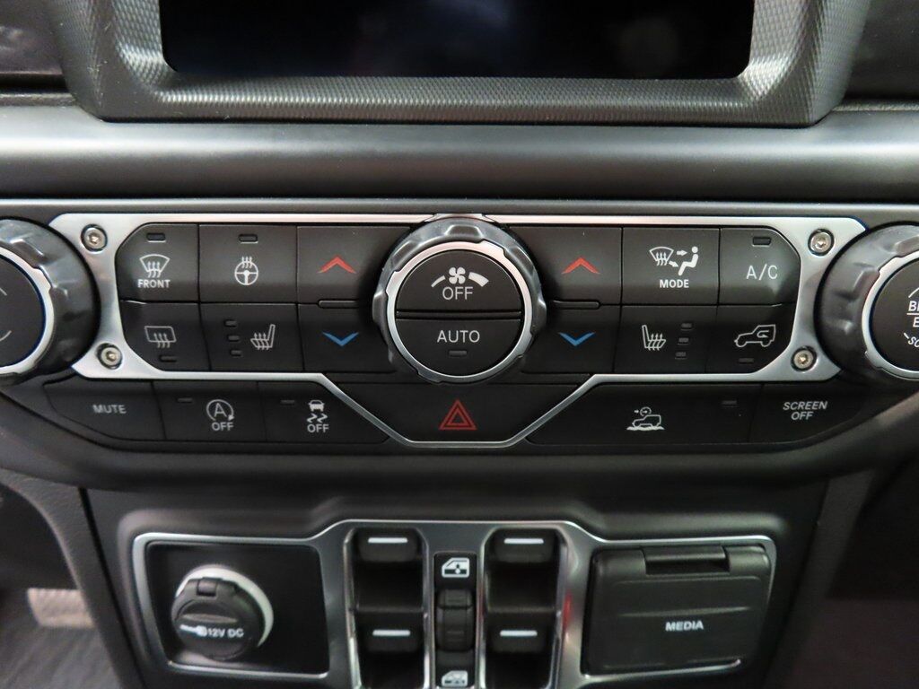 2022 Jeep Wrangler 4x4 Unlimited Sahara Fond du Lac WI 2022 Jeep Wrangler 4x4 Unlimited Sahara Fond du Lac WI