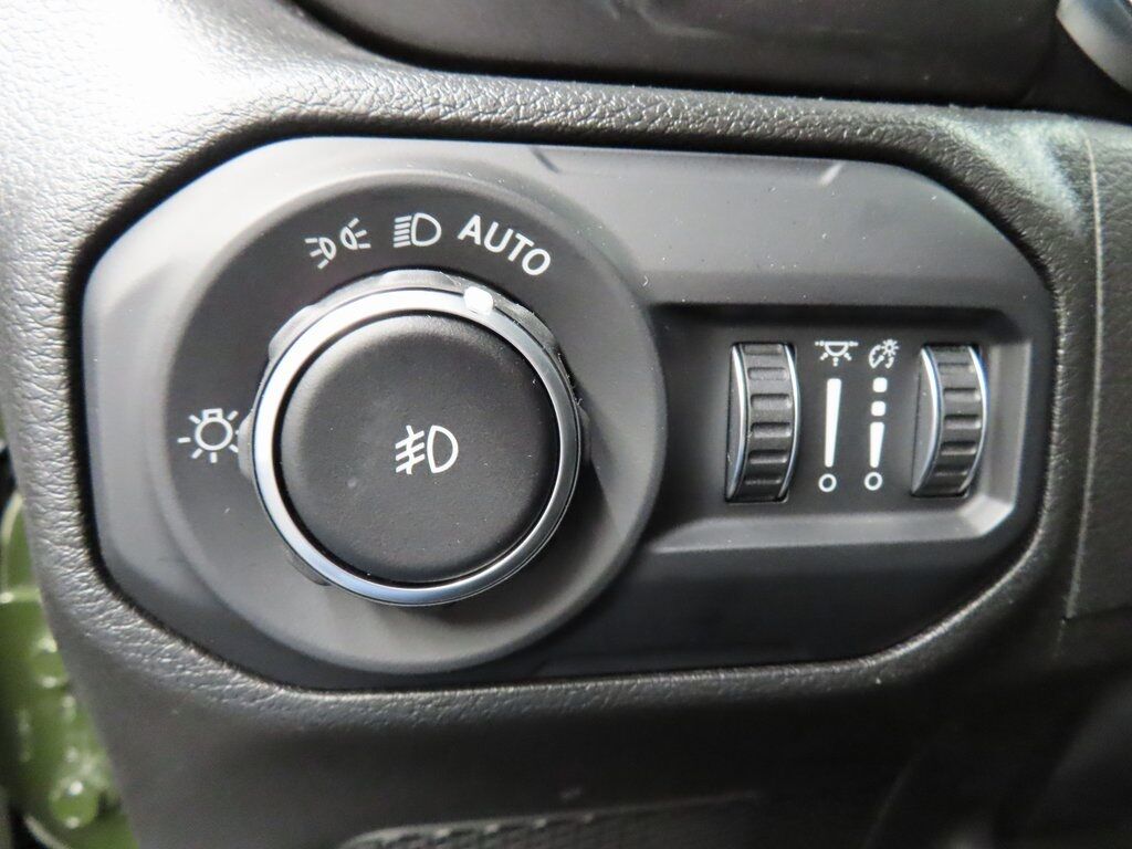 2022 Jeep Wrangler 4x4 Unlimited Sahara Fond du Lac WI 2022 Jeep Wrangler 4x4 Unlimited Sahara Fond du Lac WI