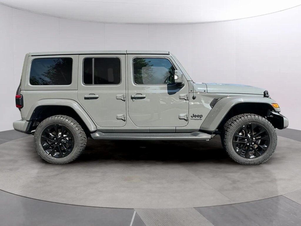 2022 Jeep Wrangler Unlimited Sahara High Altitude w/Preferred Pkg San Clemente CA