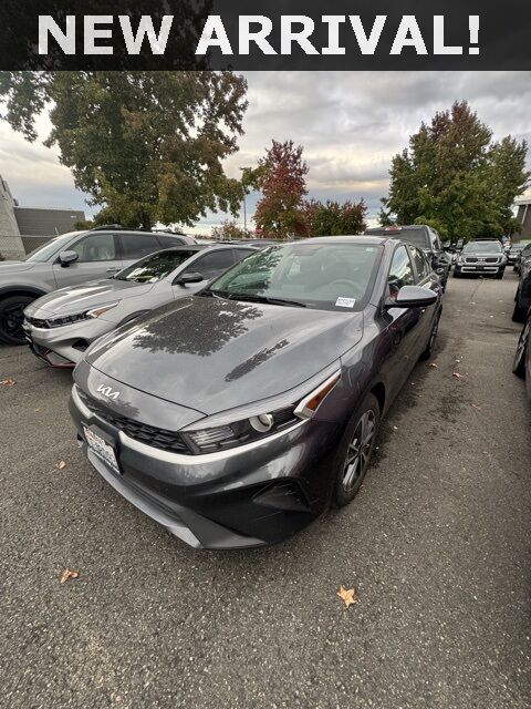 2022 Kia Forte 2022 Kia Forte