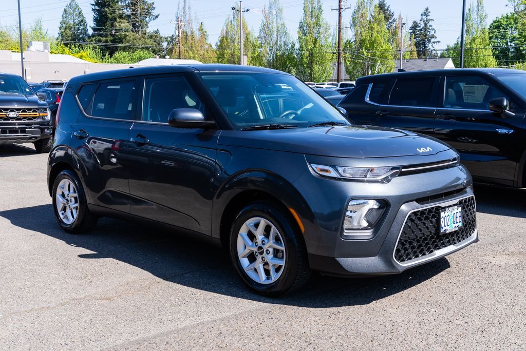 2022 Kia Soul LX