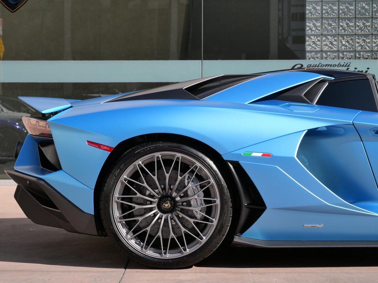 2022 Lamborghini Aventador Roadster LP 780-4 Ultimae LP 780-4 Ultimae Lawrence KS