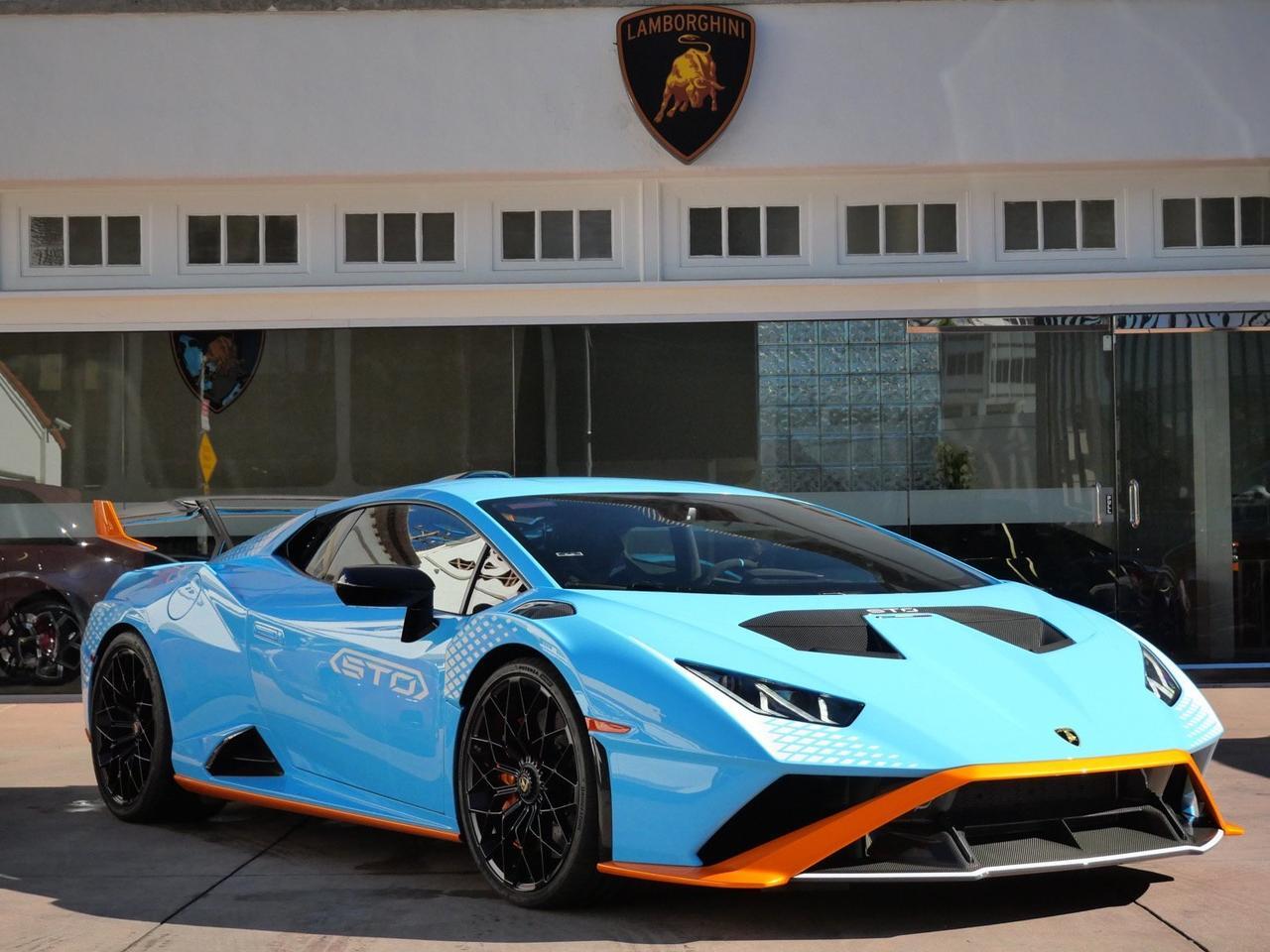 2022 Lamborghini Huracan STO Base Base