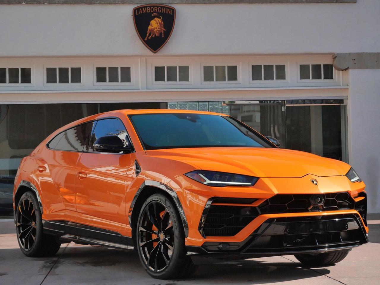 2022 Lamborghini Urus Base Base