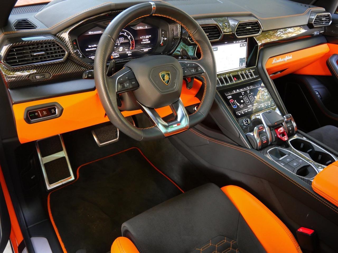 2022 Lamborghini Urus Base Base Lawrence KS