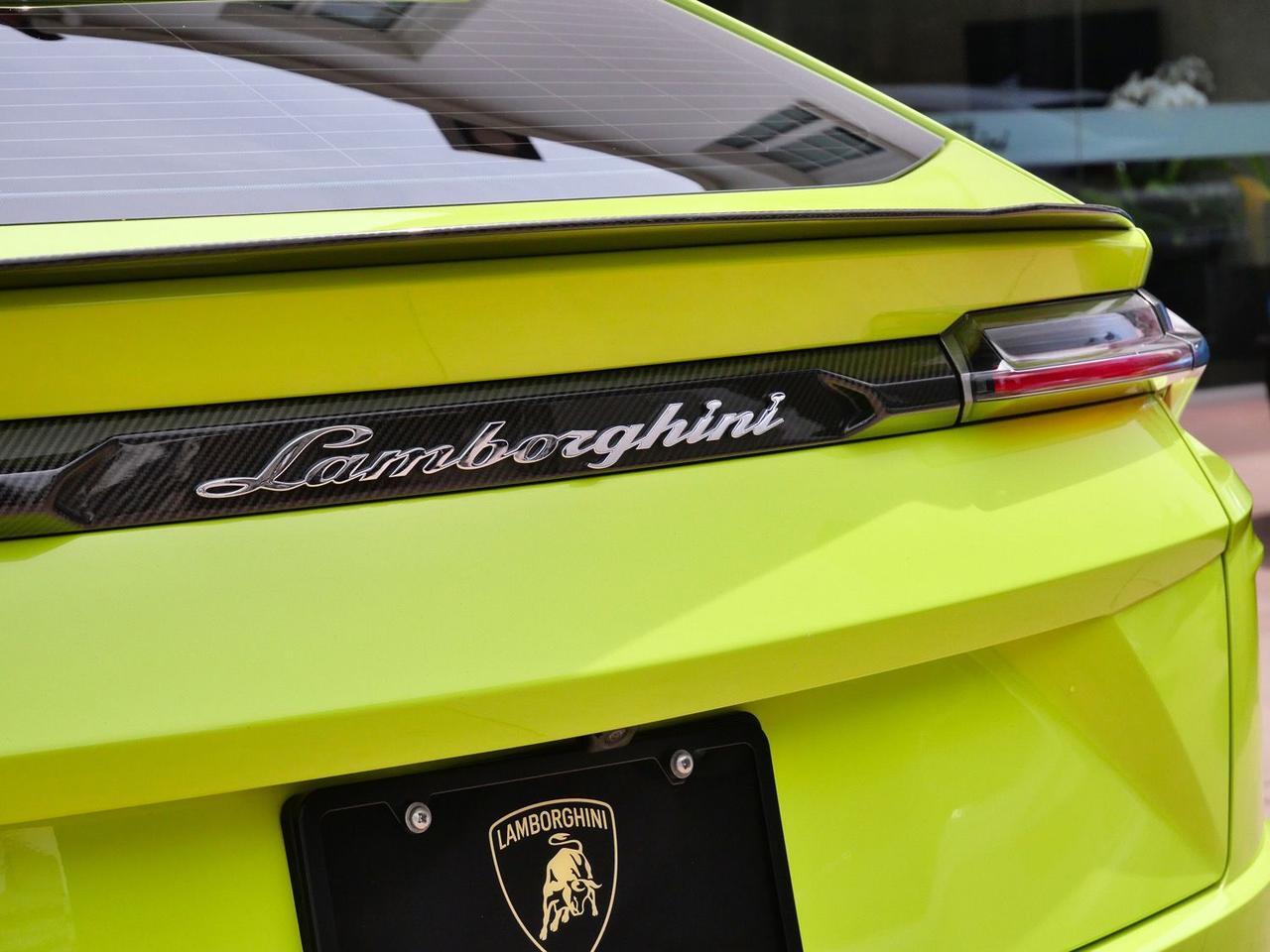 2022 Lamborghini Urus Base Base Lawrence KS