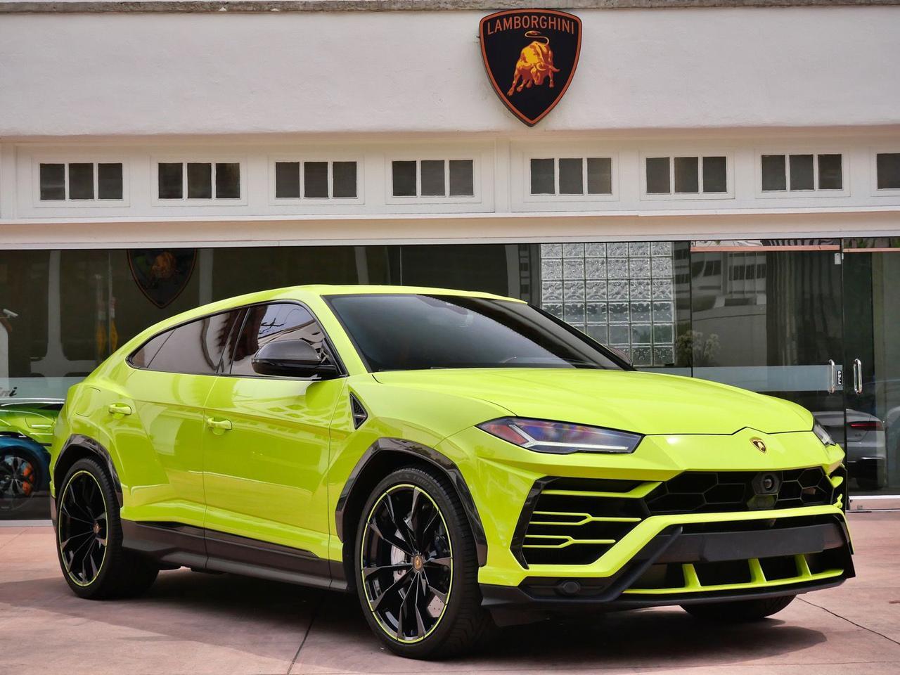 2022 Lamborghini Urus Base Base