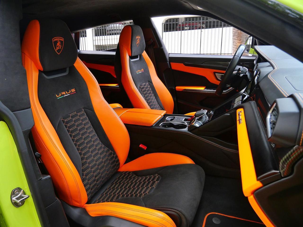 2022 Lamborghini Urus Base Base Lawrence KS