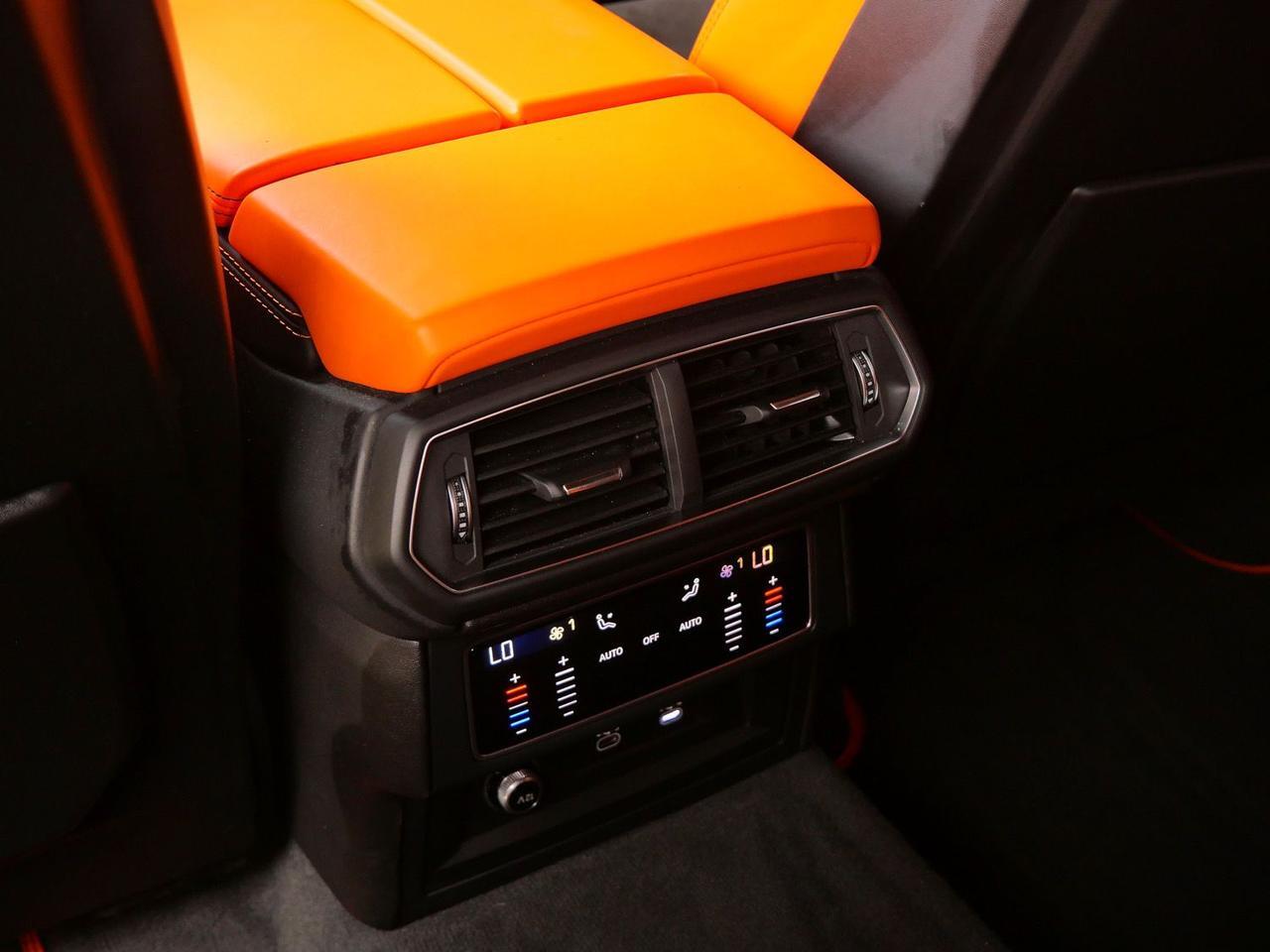 2022 Lamborghini Urus Base Base Lawrence KS