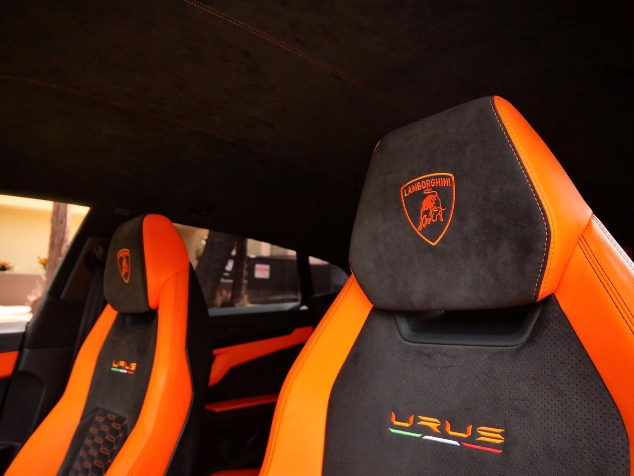 2022 Lamborghini Urus Base Base Lawrence KS