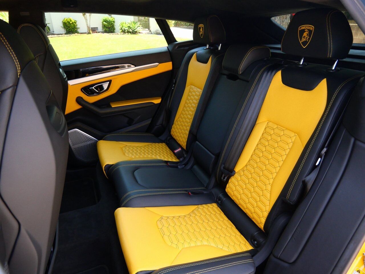 2022 Lamborghini Urus Base Base Lawrence KS