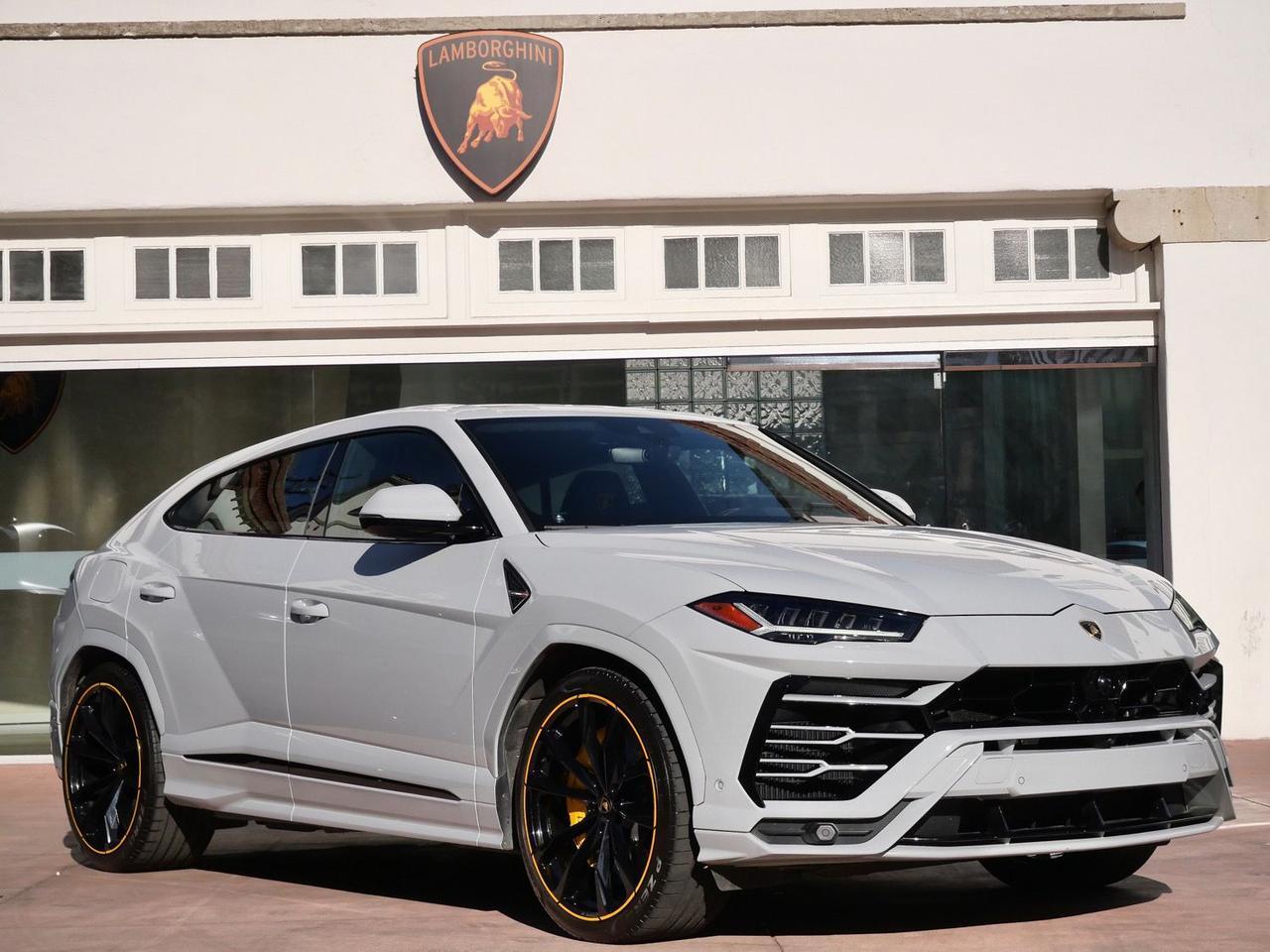 2022 Lamborghini Urus Base Base