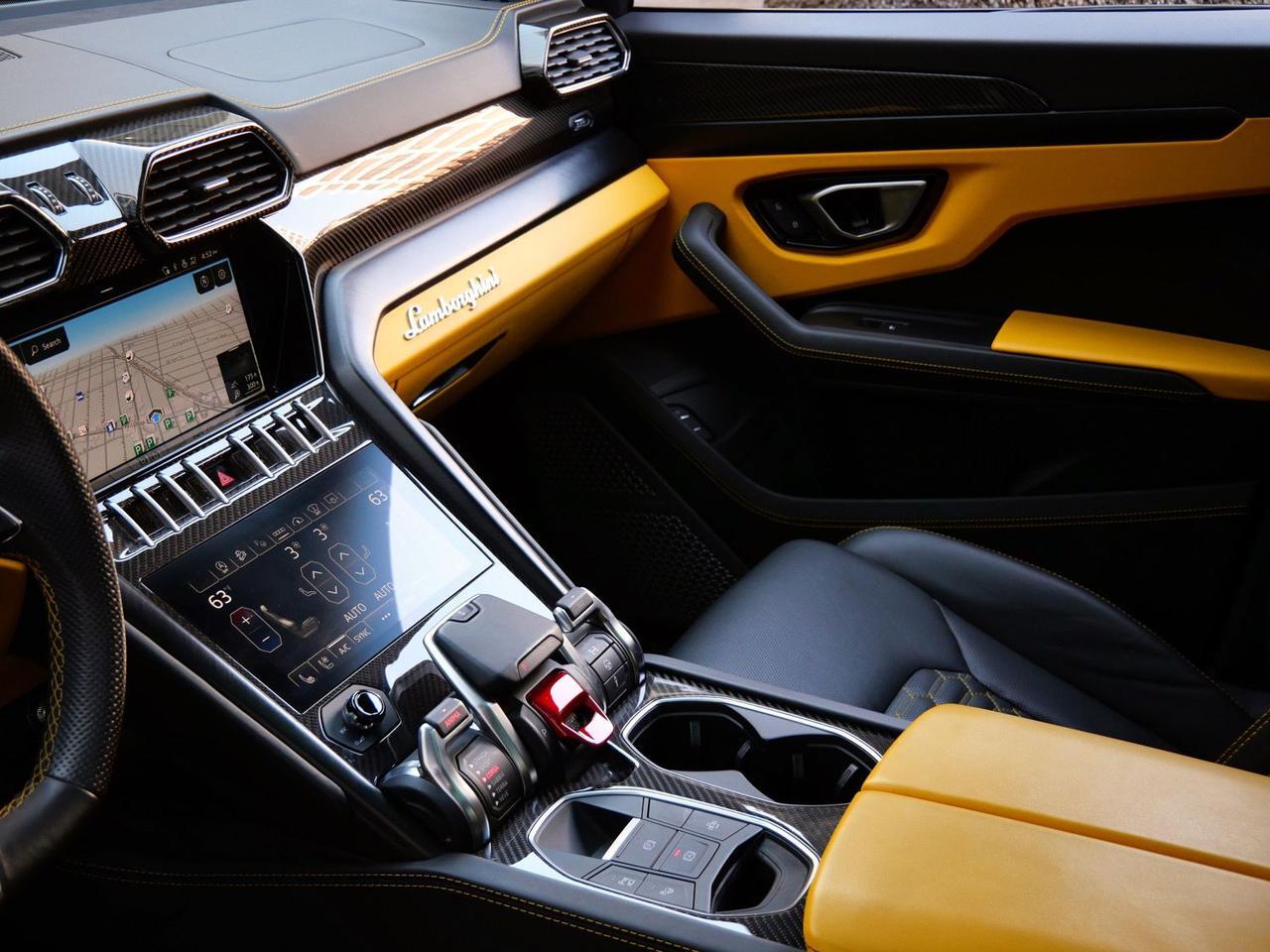 2022 Lamborghini Urus Base Base Lawrence KS