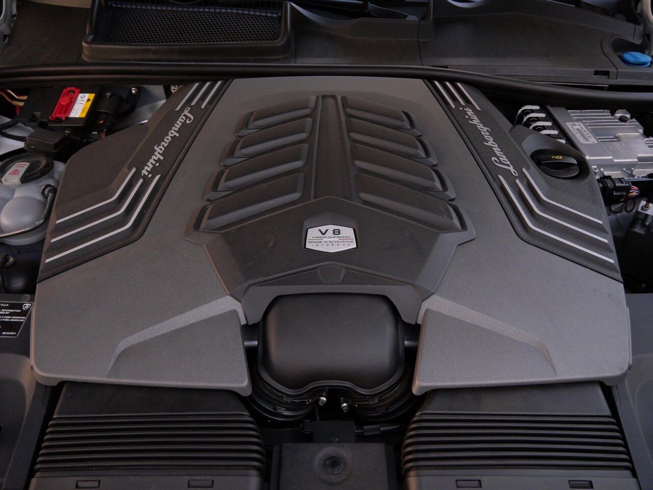 2022 Lamborghini Urus Base Base Lawrence KS