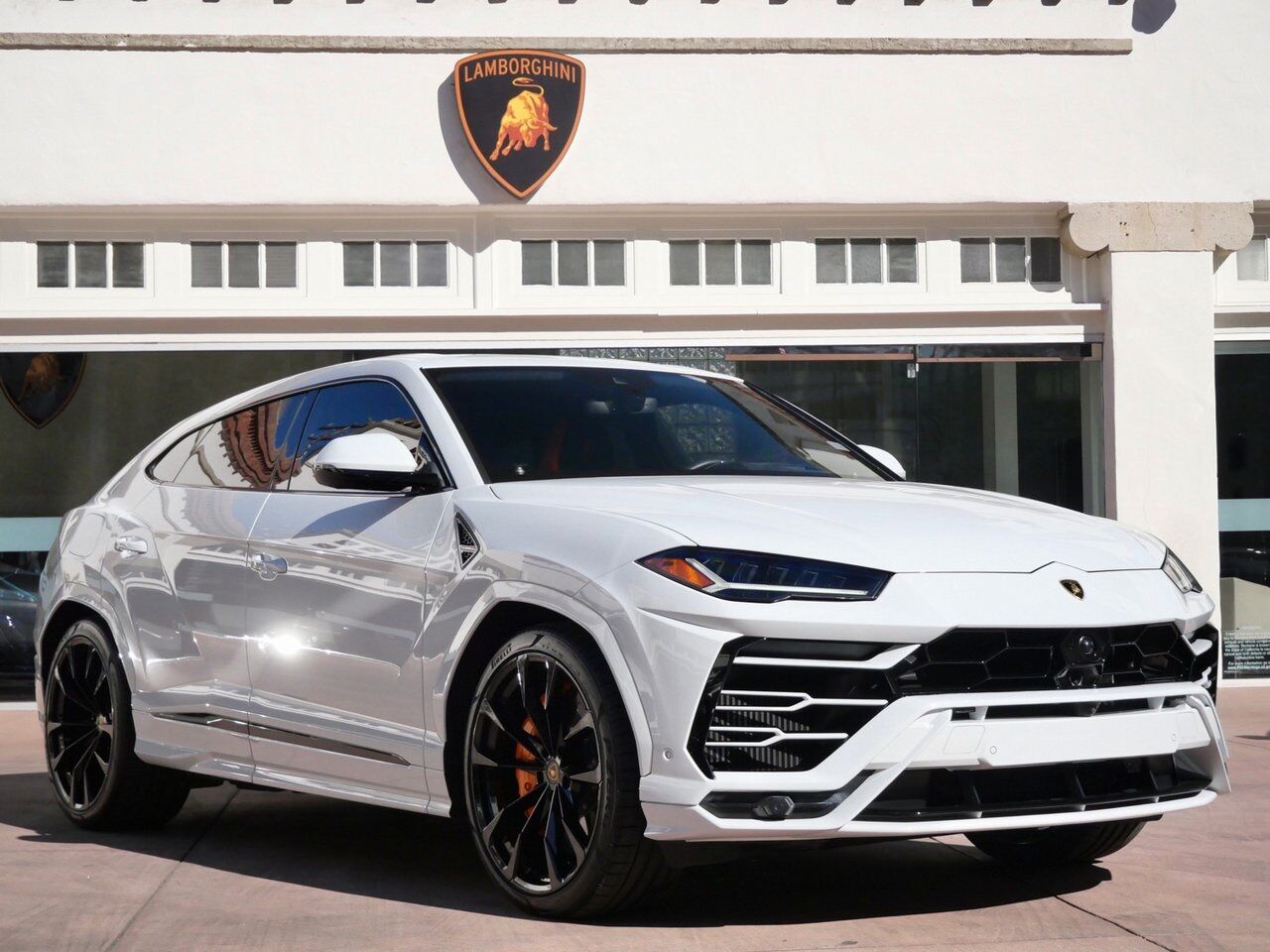 2022 Lamborghini Urus Base Base