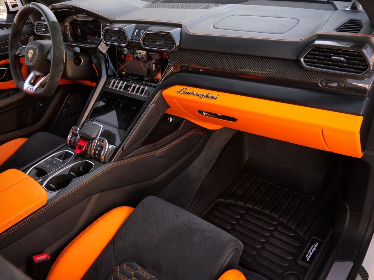 2022 Lamborghini Urus Base Base Lawrence KS