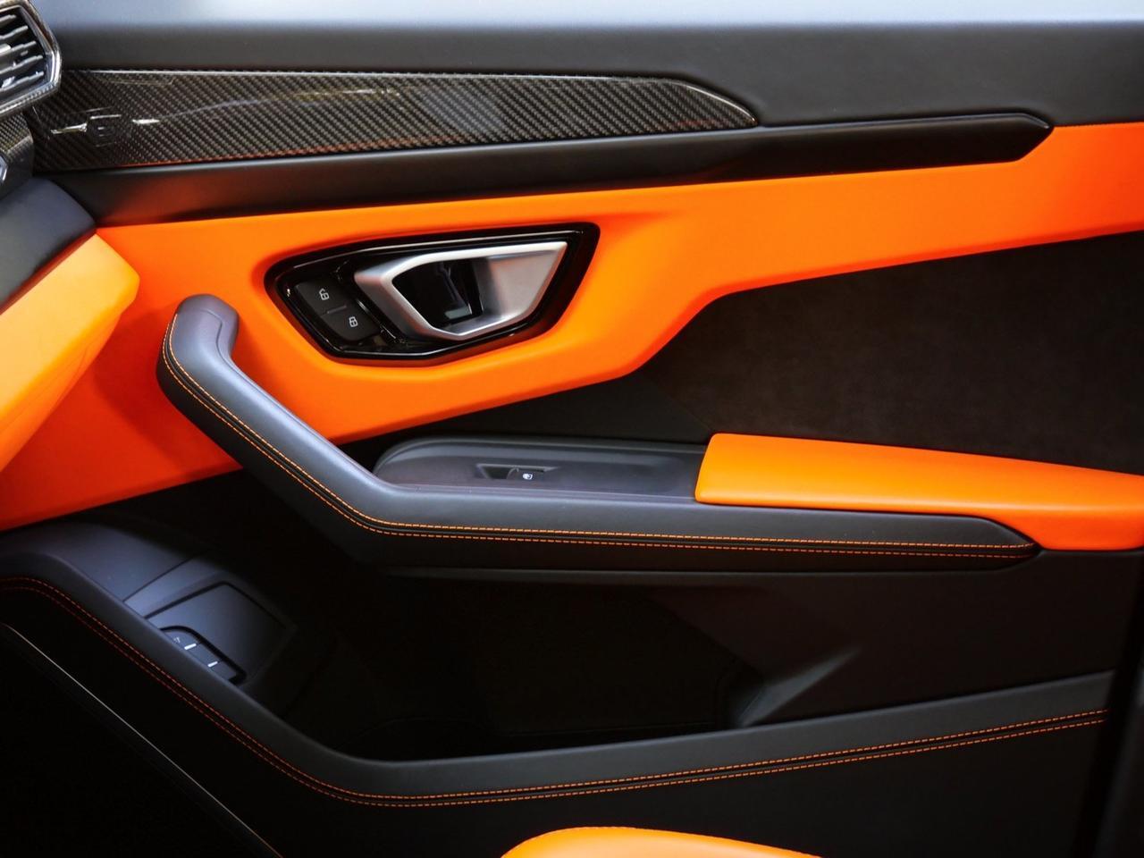 2022 Lamborghini Urus Base Base Lawrence KS