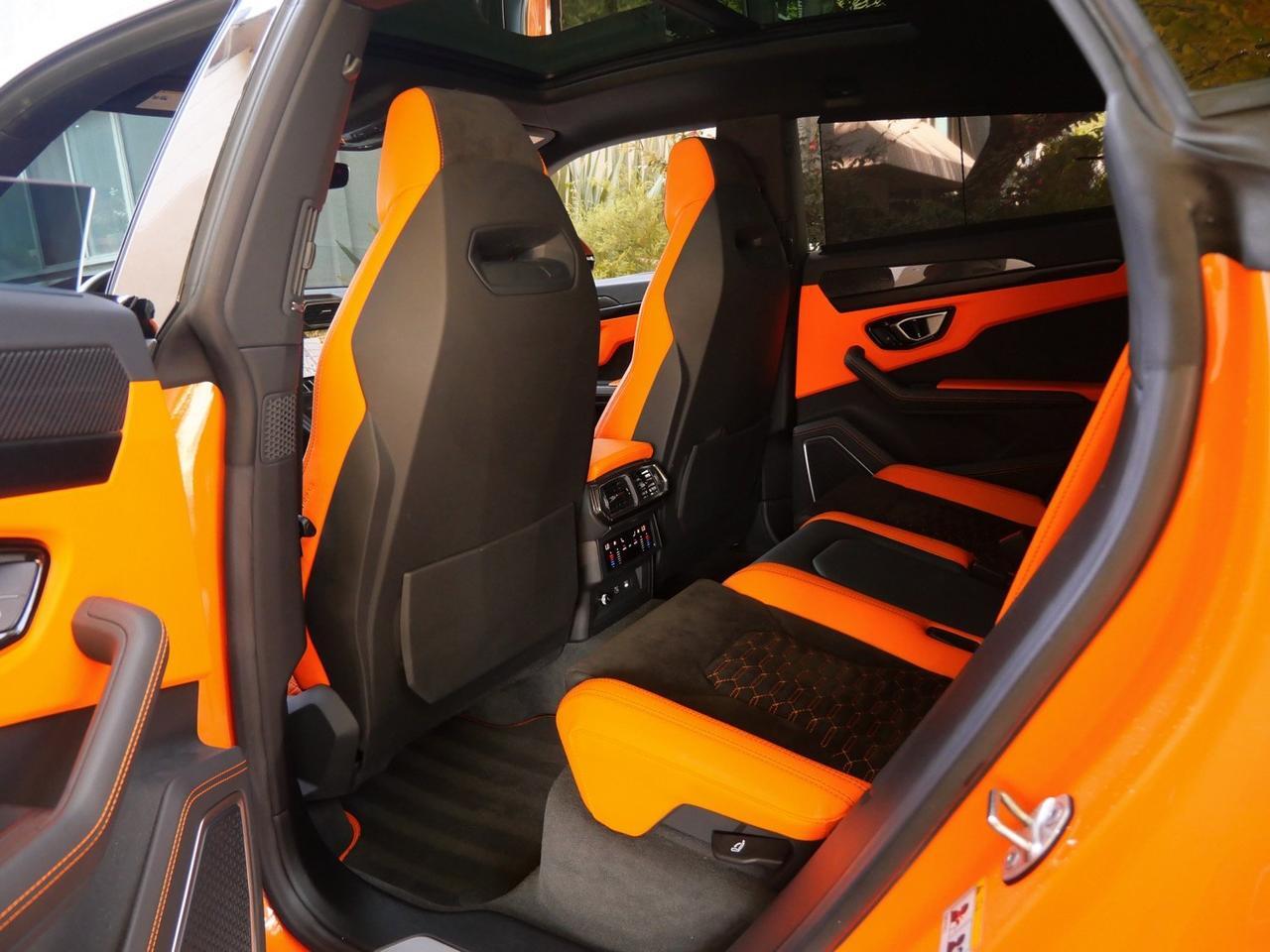 2022 Lamborghini Urus Base Base Lawrence KS