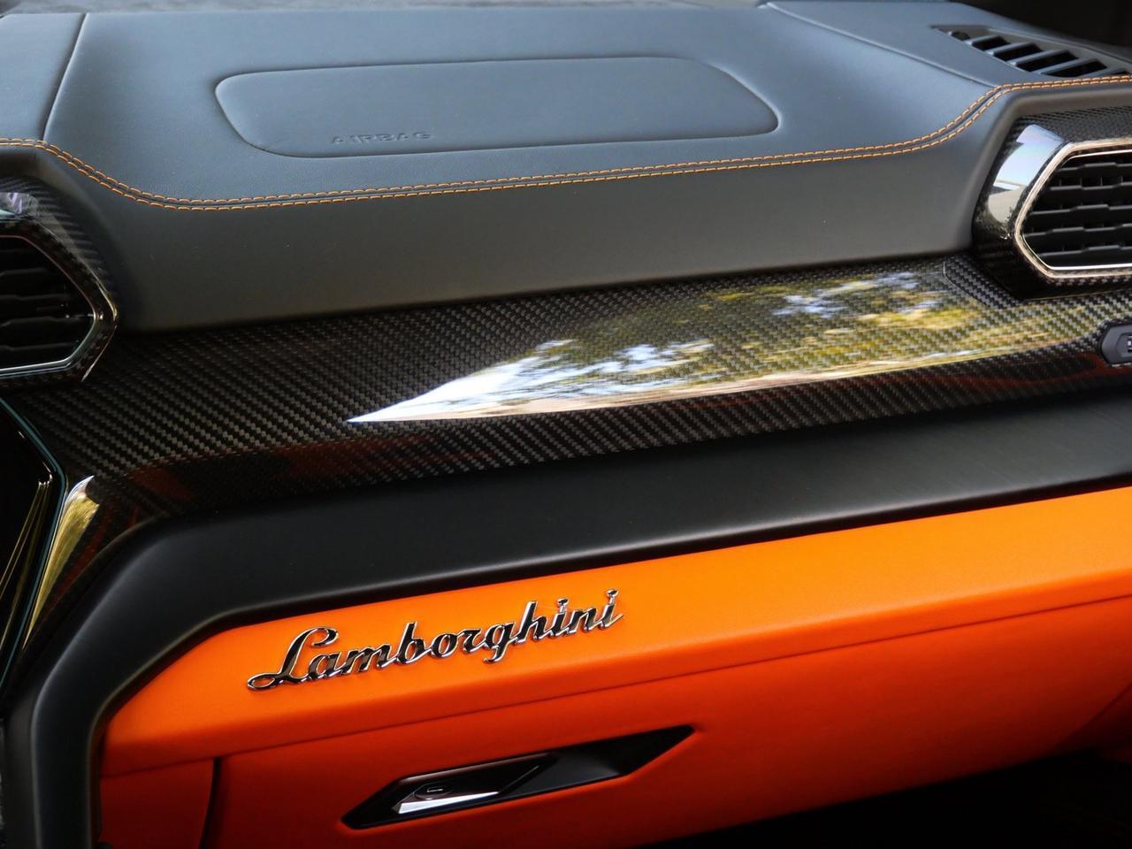 2022 Lamborghini Urus Base Base Lawrence KS