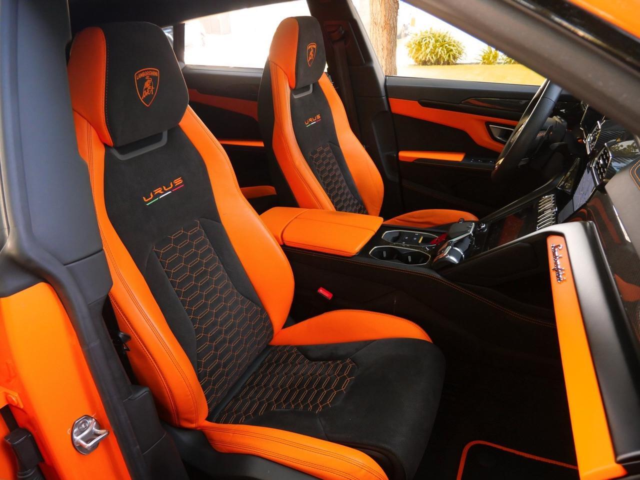 2022 Lamborghini Urus Base Base Lawrence KS