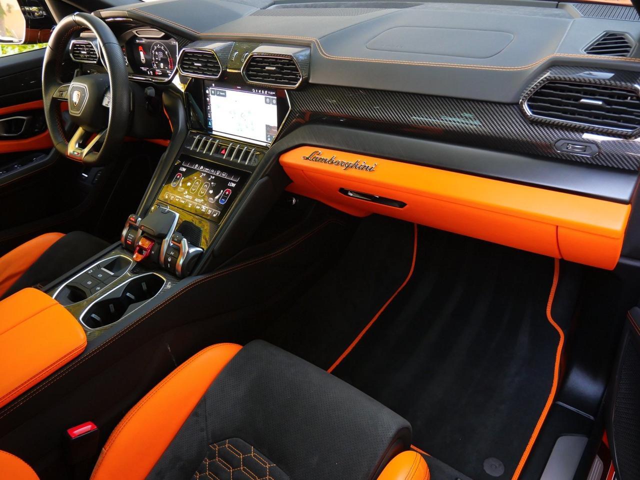 2022 Lamborghini Urus Base Base Lawrence KS