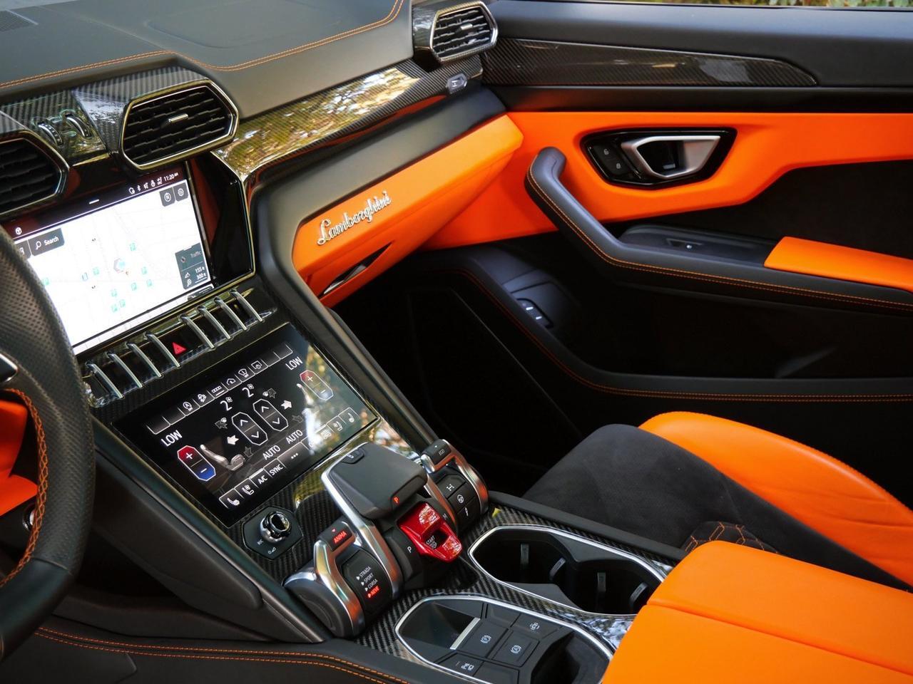 2022 Lamborghini Urus Base Base Lawrence KS