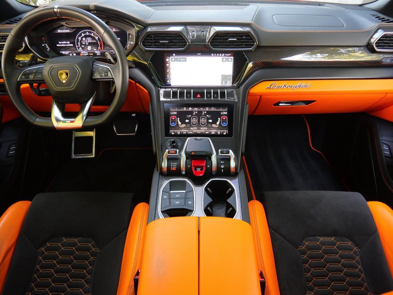 2022 Lamborghini Urus Base Base Lawrence KS