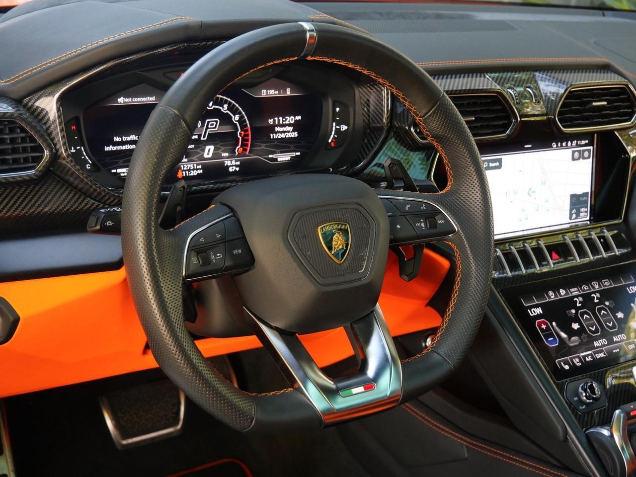 2022 Lamborghini Urus Base Base Lawrence KS