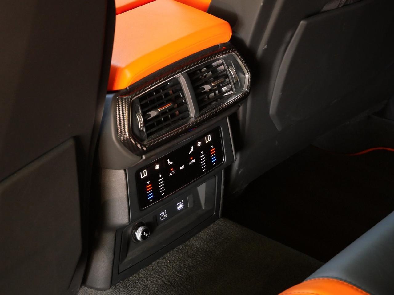 2022 Lamborghini Urus Base Base Lawrence KS