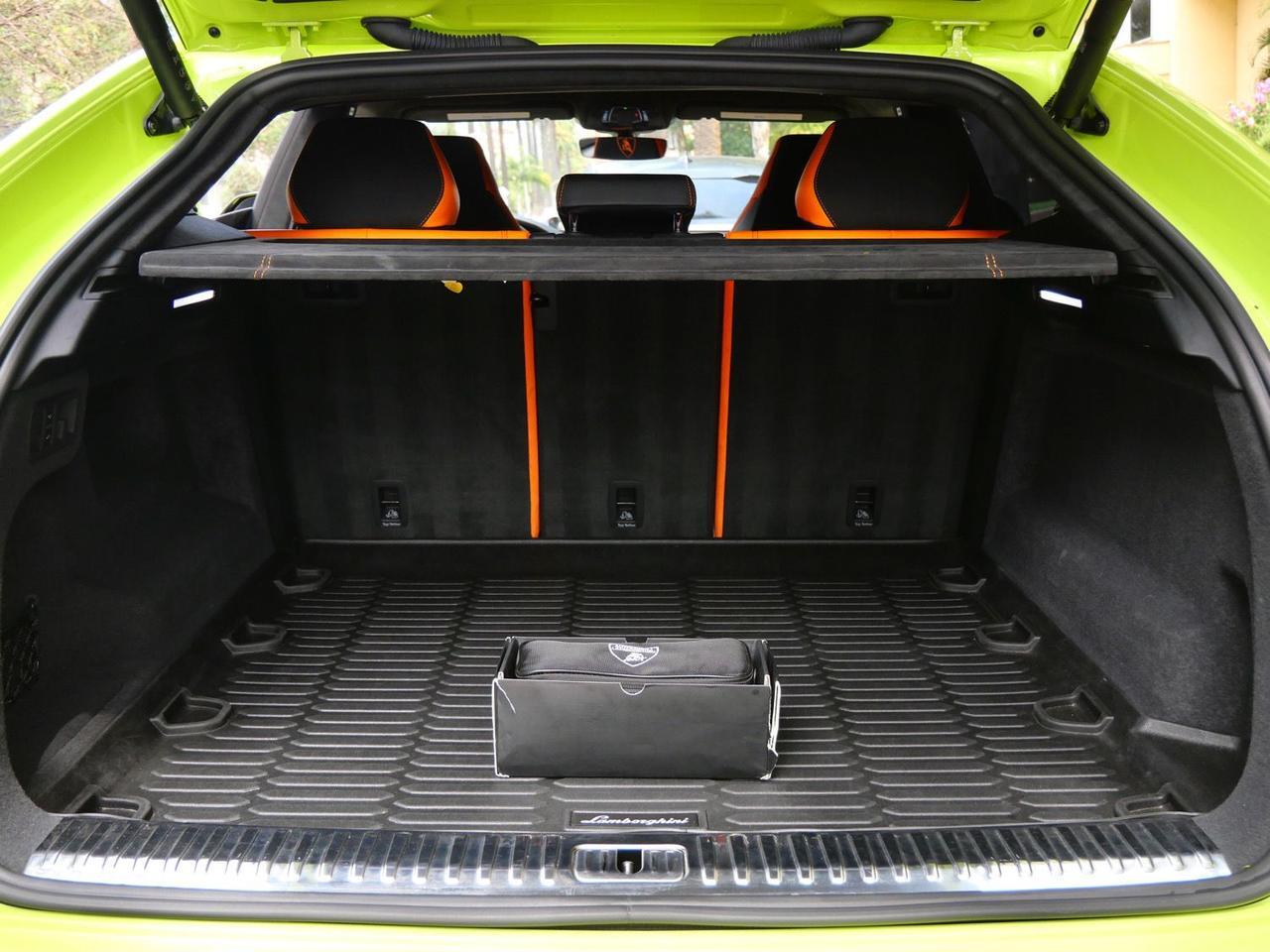 2022 Lamborghini Urus Base Base Lawrence KS