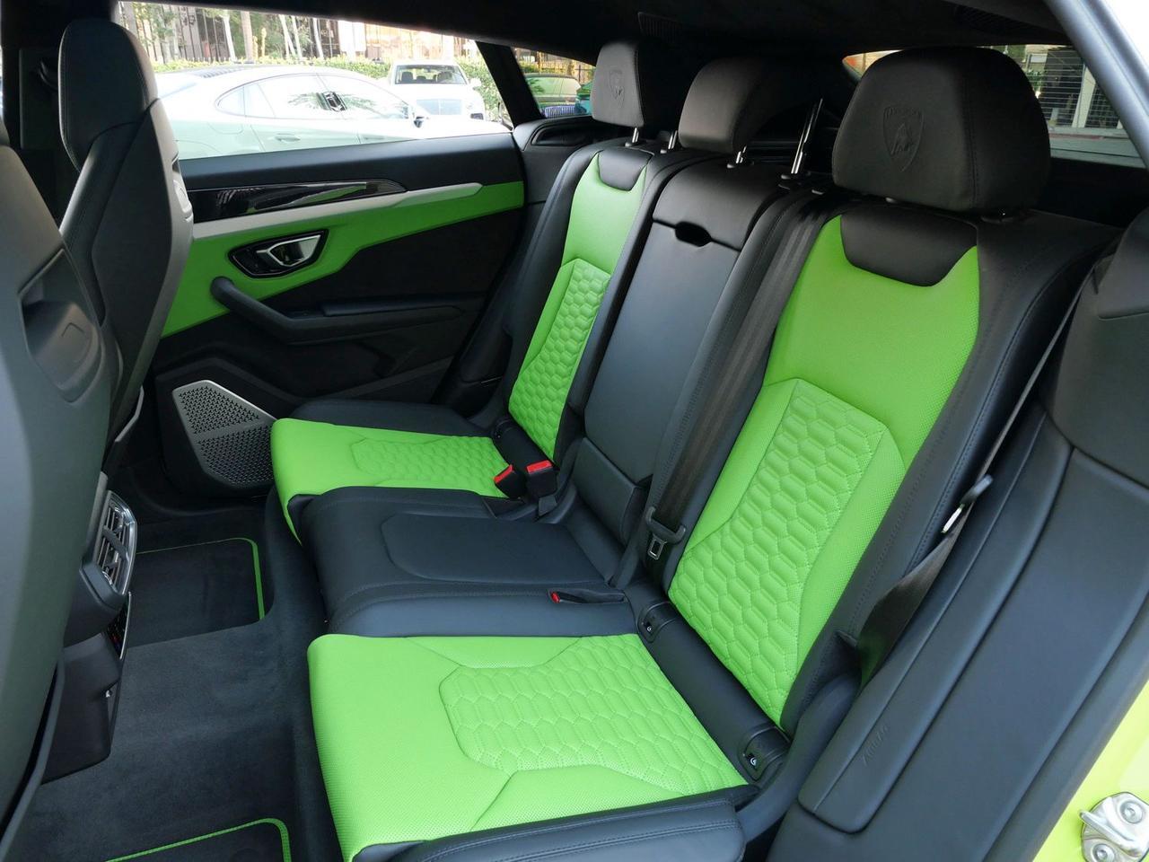 2022 Lamborghini Urus Base Base Lawrence KS