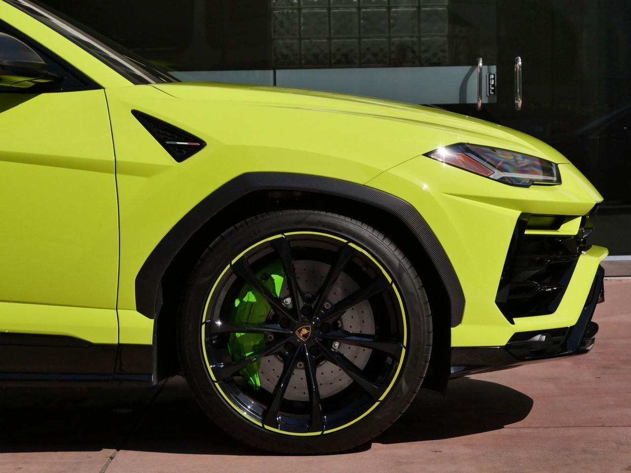 2022 Lamborghini Urus Base Base Lawrence KS