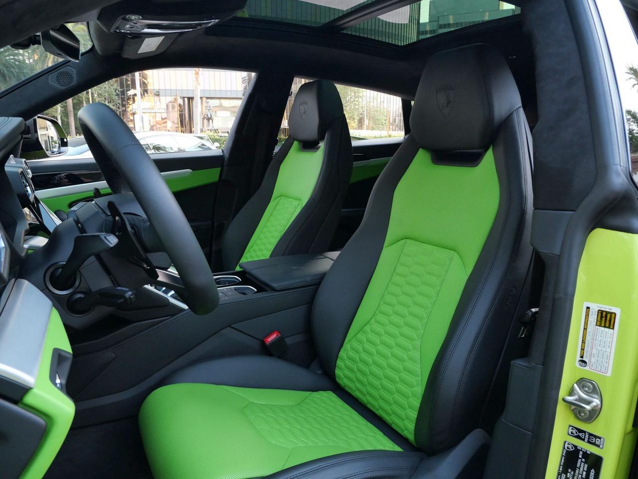 2022 Lamborghini Urus Base Base Lawrence KS