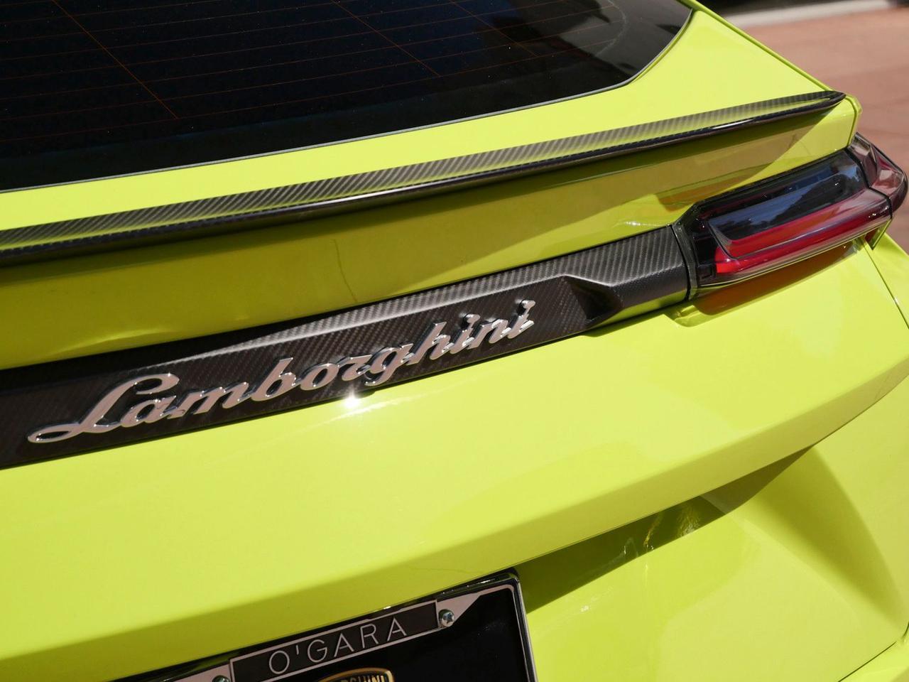 2022 Lamborghini Urus Base Base Lawrence KS