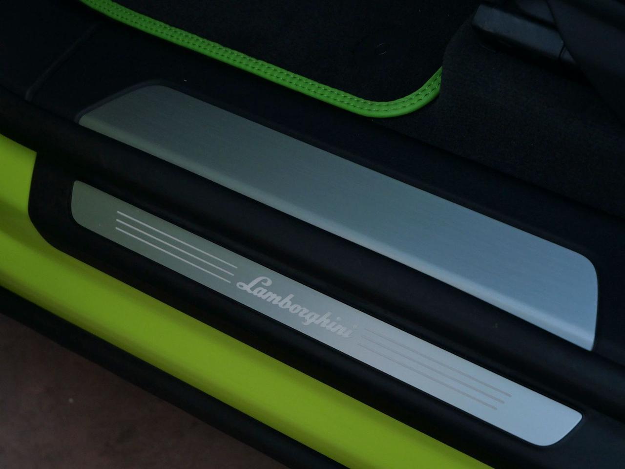 2022 Lamborghini Urus Base Base Lawrence KS