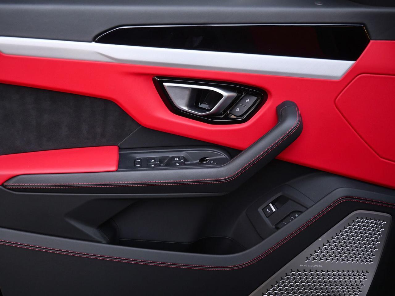 2022 Lamborghini Urus Base Base Lawrence KS