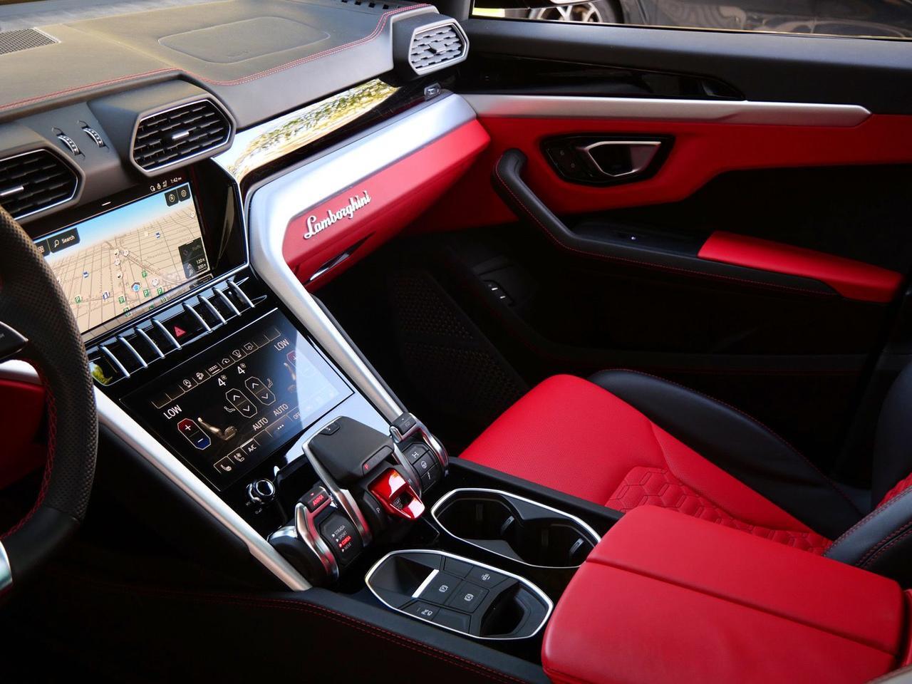 2022 Lamborghini Urus Base Base Lawrence KS