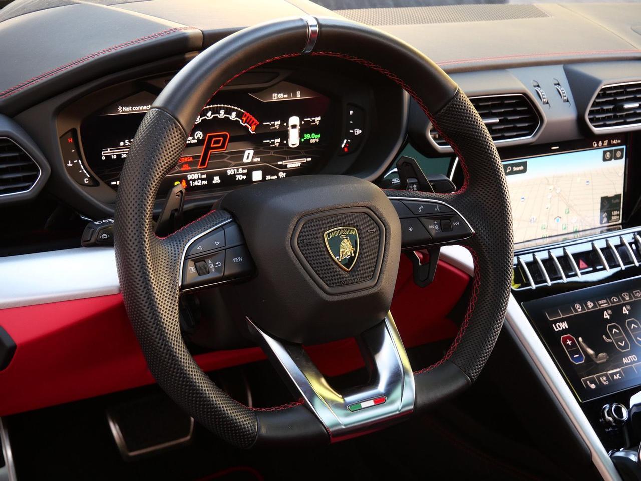 2022 Lamborghini Urus Base Base Lawrence KS